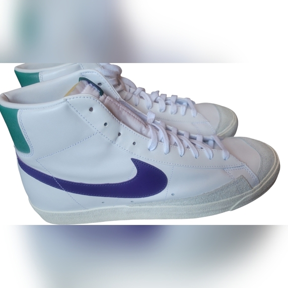 Nike Men\'s Purple Swoosh High-Top Athletic Shoes - White main image 9
